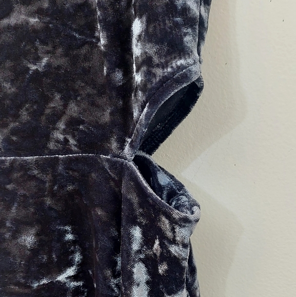 Topshop Women's Size 2 Dress Crushed Velvet Blue Gray Skater Side Cut Out - Picture 4 of 10